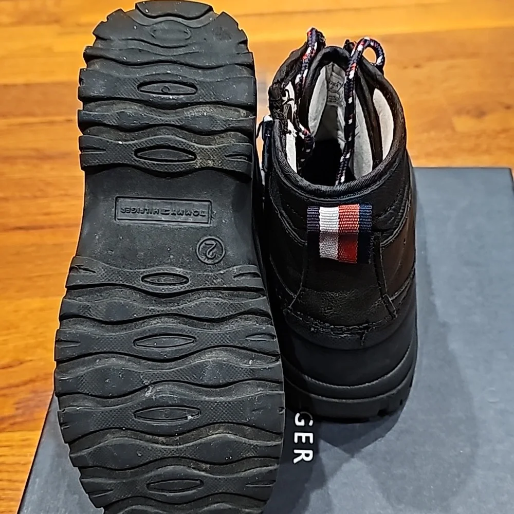 Tommy Hilfiger duck boots - Picture 12 of 12